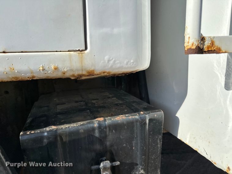 image for item DO3263 1979 International  1854 fuel truck