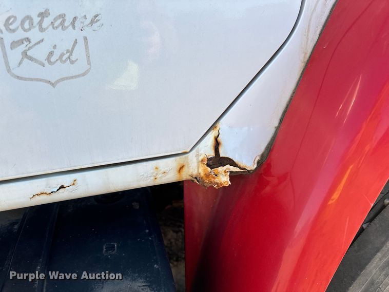 image for item DO3263 1979 International  1854 fuel truck