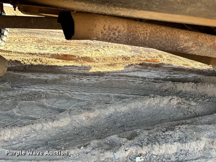 image for item DO3263 1979 International  1854 fuel truck