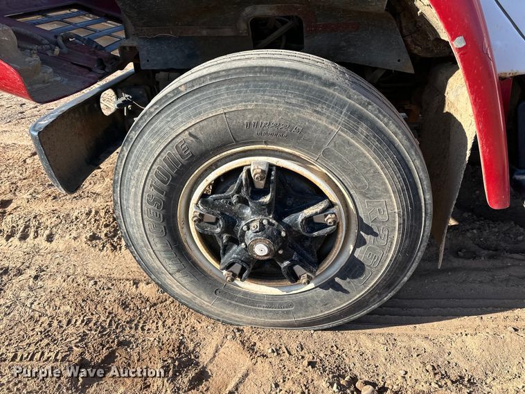 image for item DO3263 1979 International  1854 fuel truck