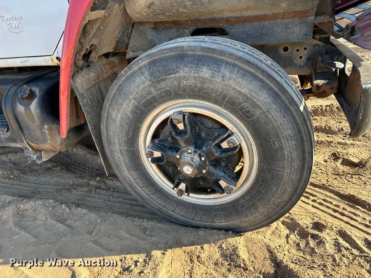 image for item DO3263 1979 International  1854 fuel truck