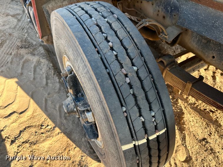 image for item DO3263 1979 International  1854 fuel truck