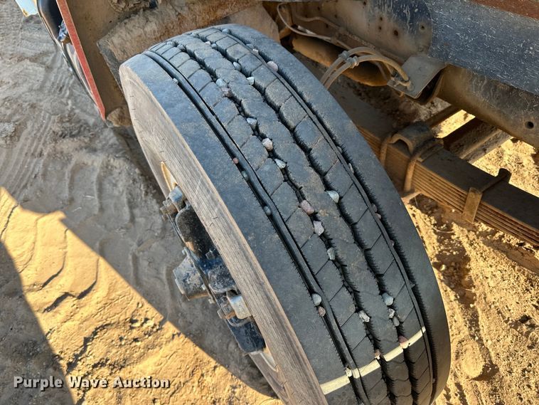 image for item DO3263 1979 International  1854 fuel truck