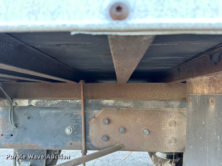 image for item DO3272 2000 Sterling  L9500 box truck