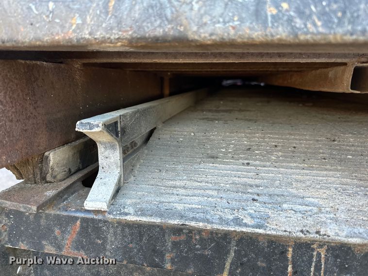 image for item DO3272 2000 Sterling  L9500 box truck