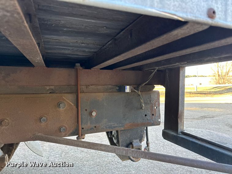 image for item DO3272 2000 Sterling  L9500 box truck