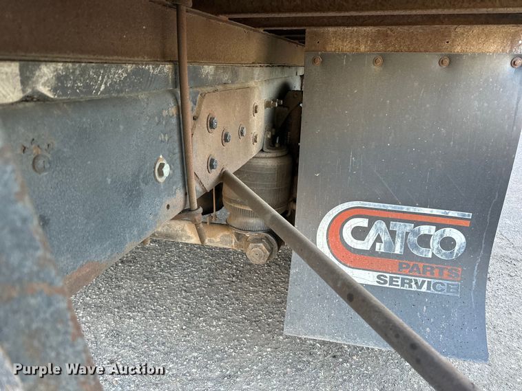 image for item DO3272 2000 Sterling  L9500 box truck