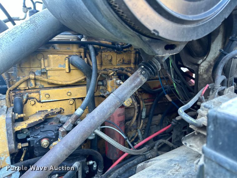 image for item DO3272 2000 Sterling  L9500 box truck