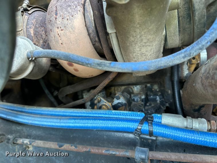 image for item DO3272 2000 Sterling  L9500 box truck