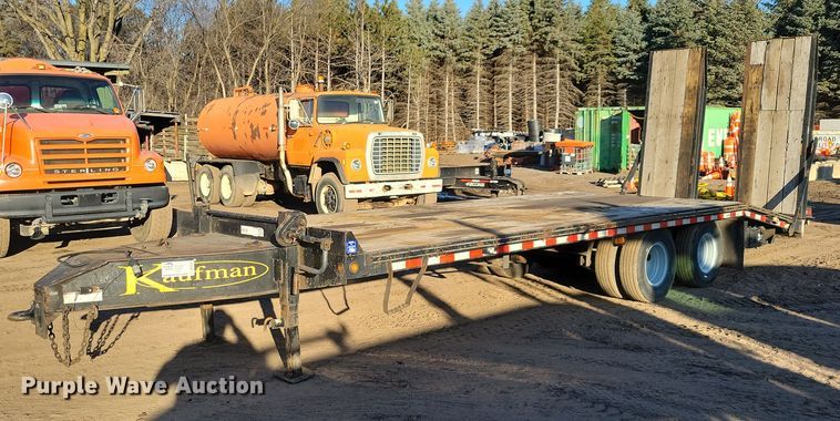 image for item DO3274 2015 Kaufman  equipment trailer