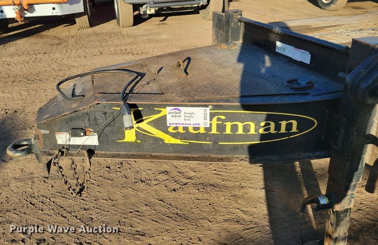 image for item DO3274 2015 Kaufman  equipment trailer