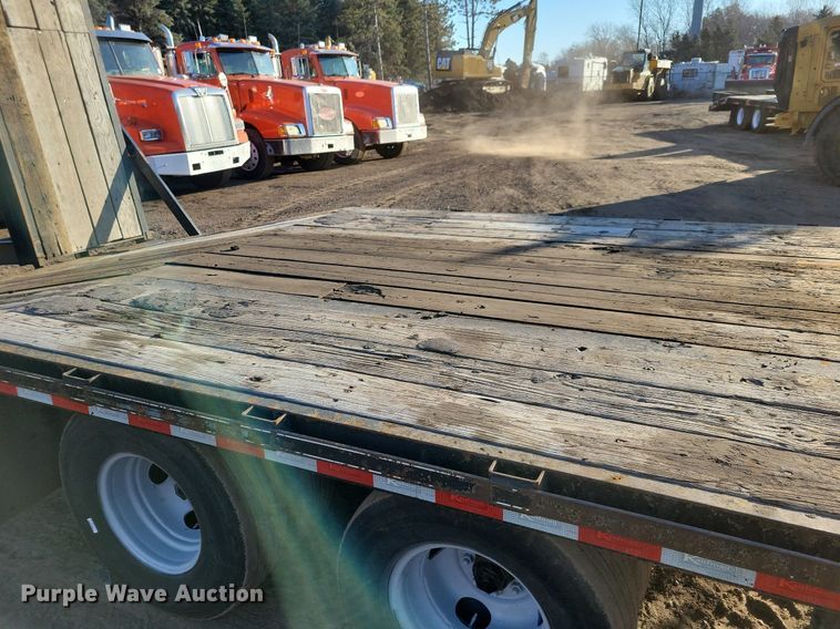 image for item DO3274 2015 Kaufman  equipment trailer