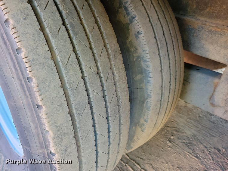 image for item DO3274 2015 Kaufman  equipment trailer