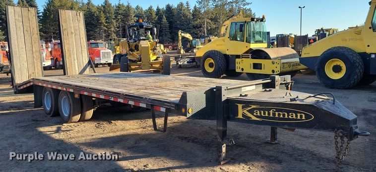 image for item DO3275 2015 Kaufman  equipment trailer