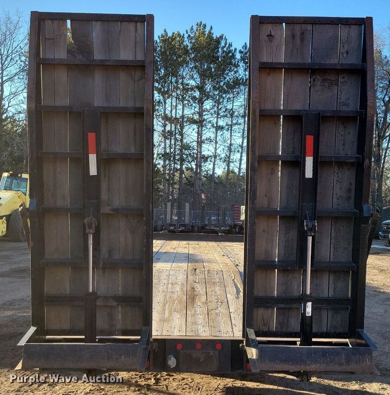 image for item DO3275 2015 Kaufman  equipment trailer