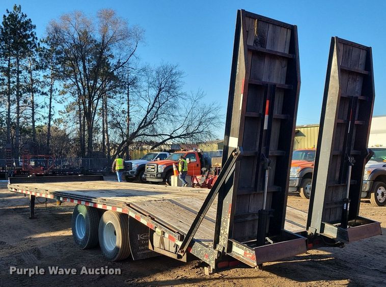 image for item DO3275 2015 Kaufman  equipment trailer