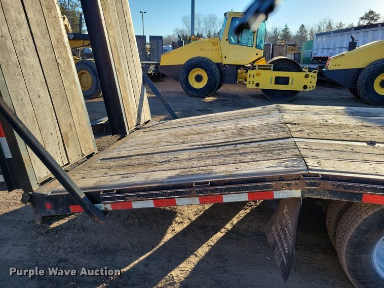 image for item DO3275 2015 Kaufman  equipment trailer