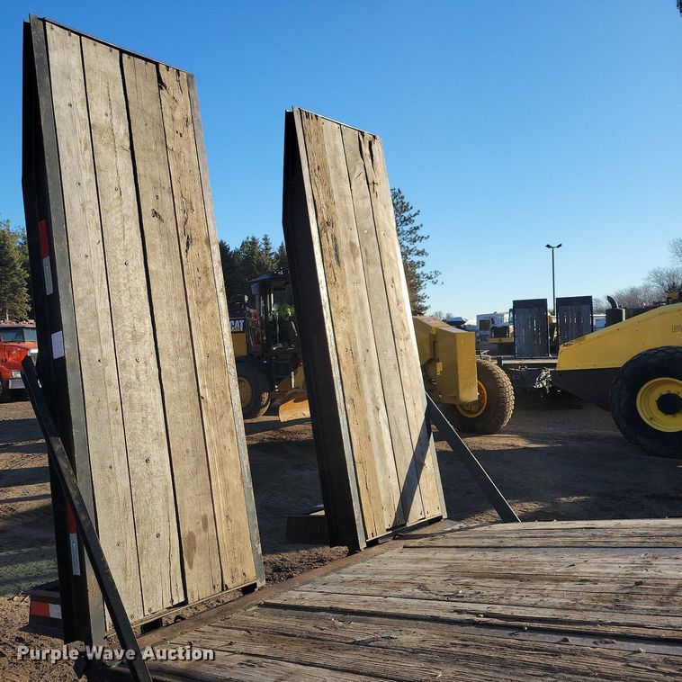 image for item DO3275 2015 Kaufman  equipment trailer