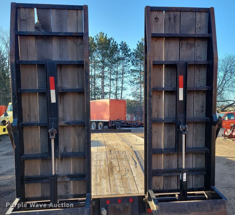 image for item DO3275 2015 Kaufman  equipment trailer