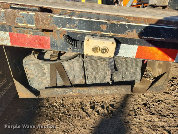 image for item DO3275 2015 Kaufman  equipment trailer