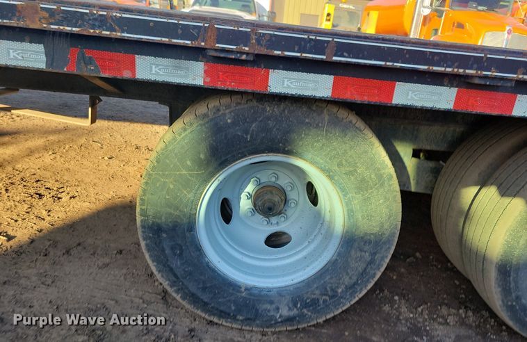 image for item DO3275 2015 Kaufman  equipment trailer