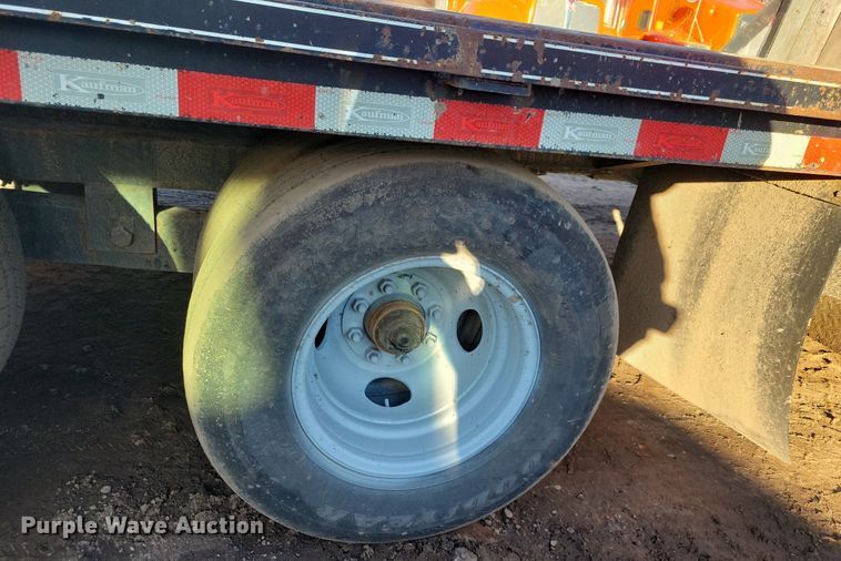 image for item DO3275 2015 Kaufman  equipment trailer