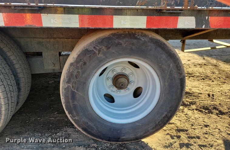 image for item DO3275 2015 Kaufman  equipment trailer