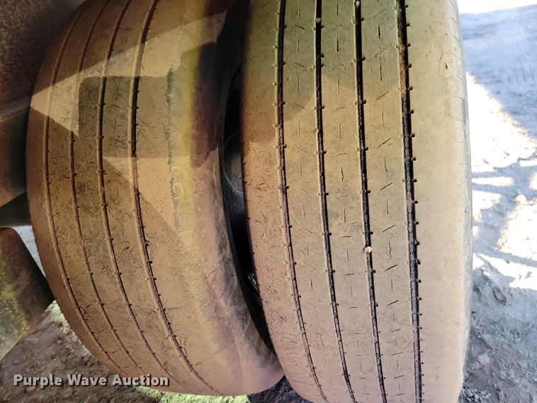 image for item DO3275 2015 Kaufman  equipment trailer