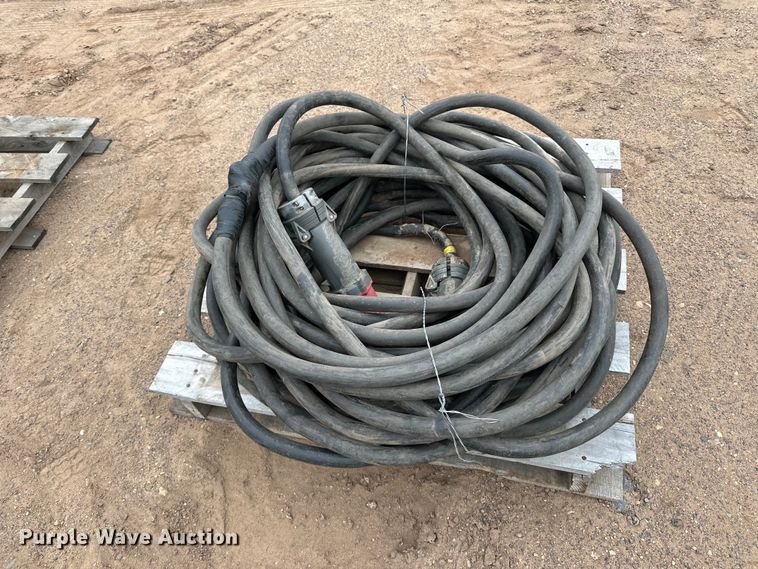 image for item DO3291 (3) pallets of power cord