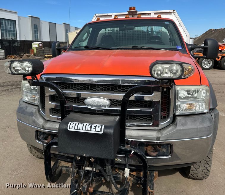 image for item DO3294 2005 Ford  F550 dump truck