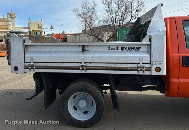 image for item DO3294 2005 Ford  F550 dump truck