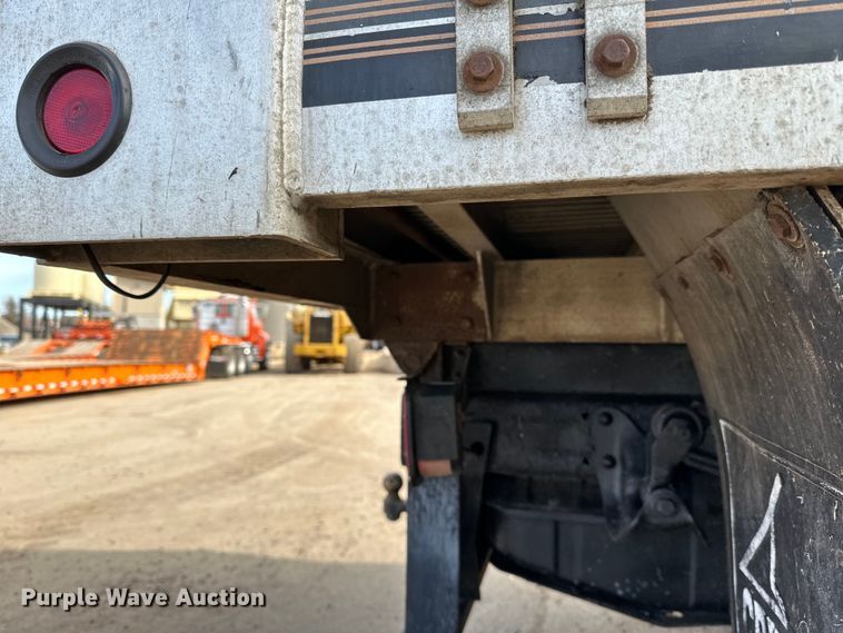 image for item DO3294 2005 Ford  F550 dump truck