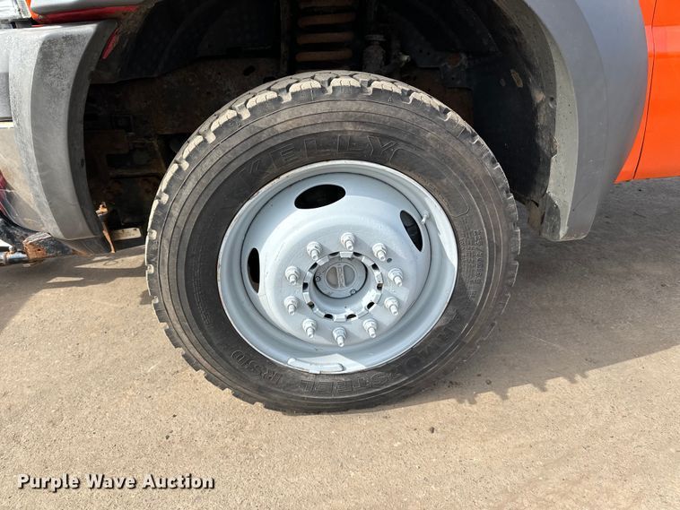 image for item DO3294 2005 Ford  F550 dump truck