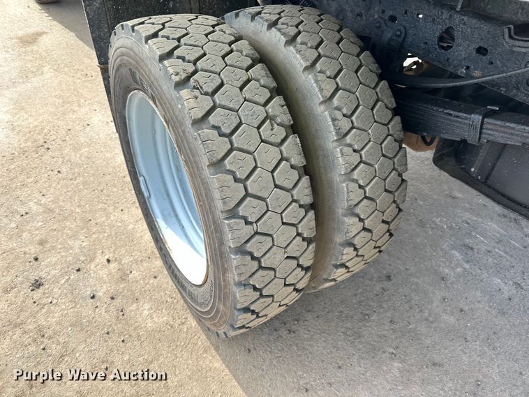 image for item DO3294 2005 Ford  F550 dump truck