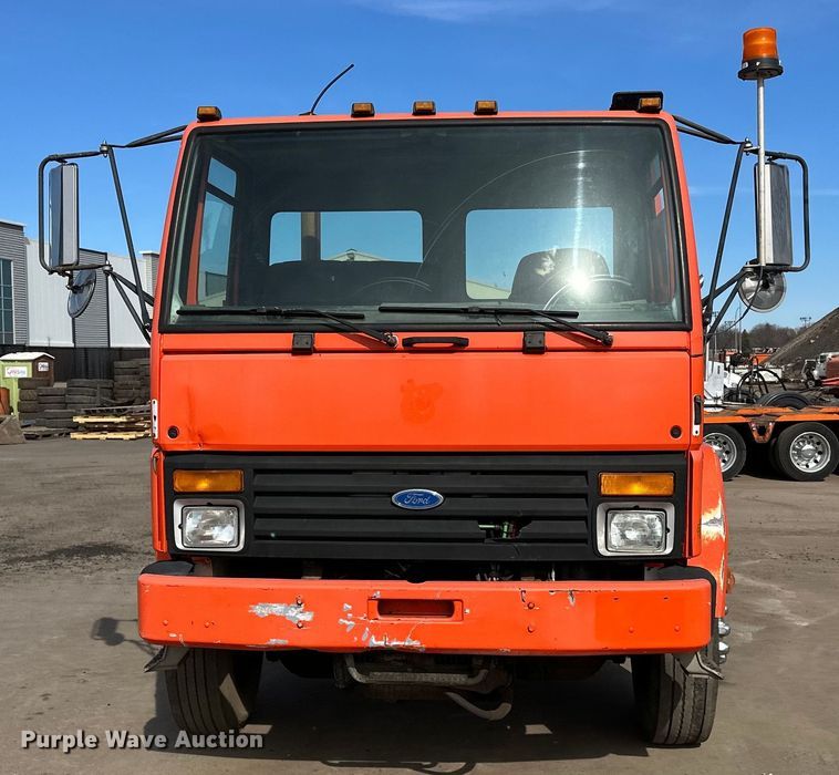 image for item DO3296 1996 Ford CF8000 semi truck