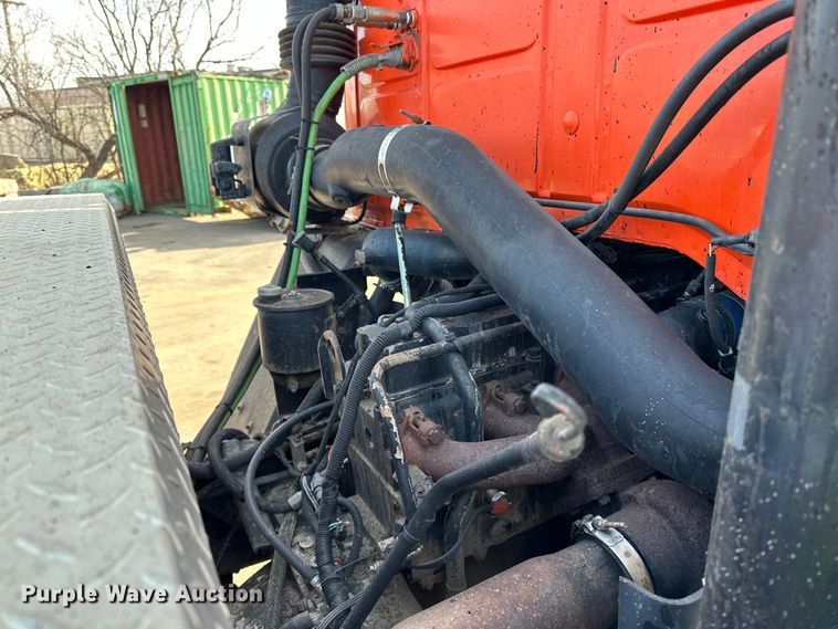 image for item DO3296 1996 Ford CF8000 semi truck