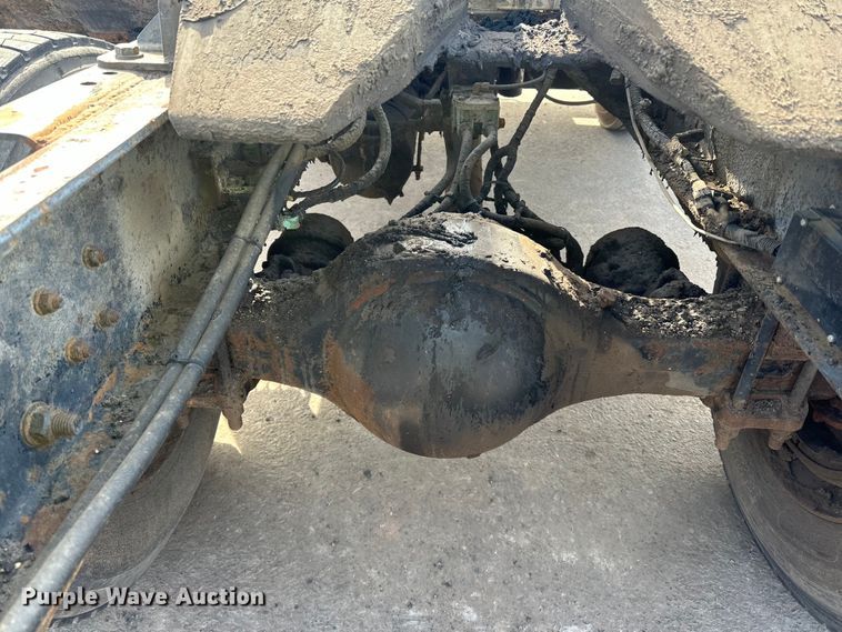 image for item DO3296 1996 Ford CF8000 semi truck