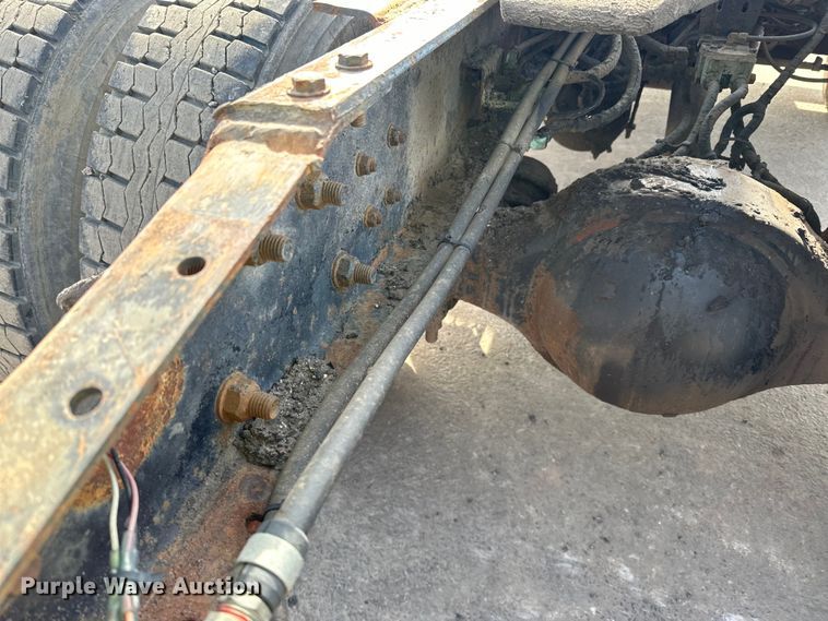 image for item DO3296 1996 Ford CF8000 semi truck