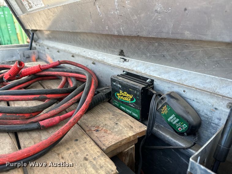 image for item DO3296 1996 Ford CF8000 semi truck