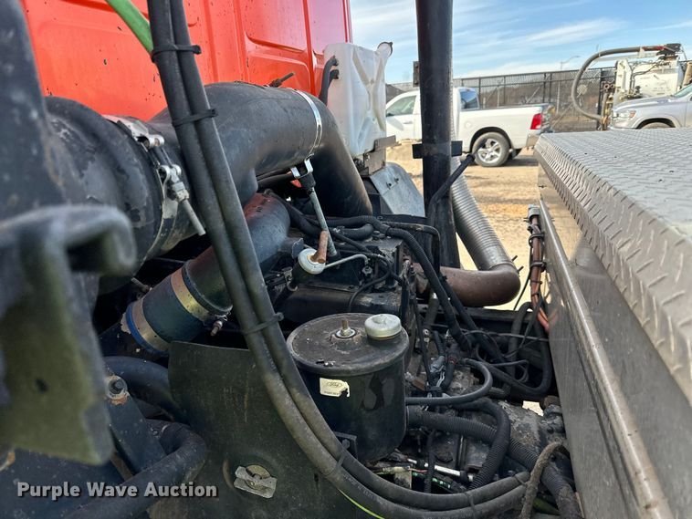 image for item DO3296 1996 Ford CF8000 semi truck