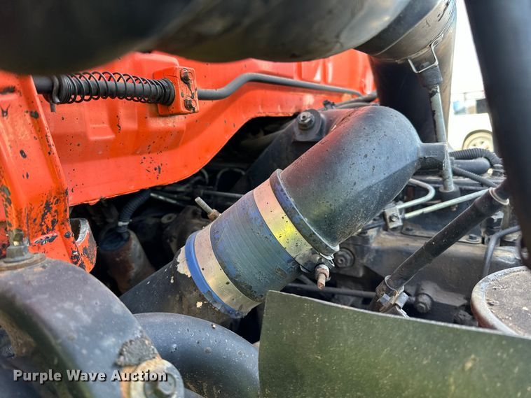 image for item DO3296 1996 Ford CF8000 semi truck