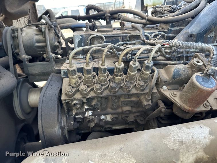 image for item DO3296 1996 Ford CF8000 semi truck