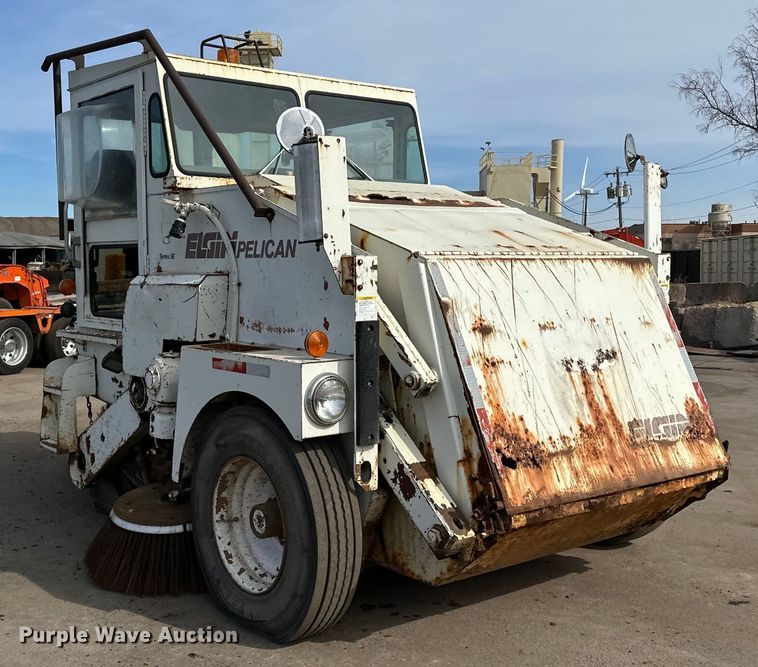 image for item DO3297 1996 Elgin Pellican street sweeper