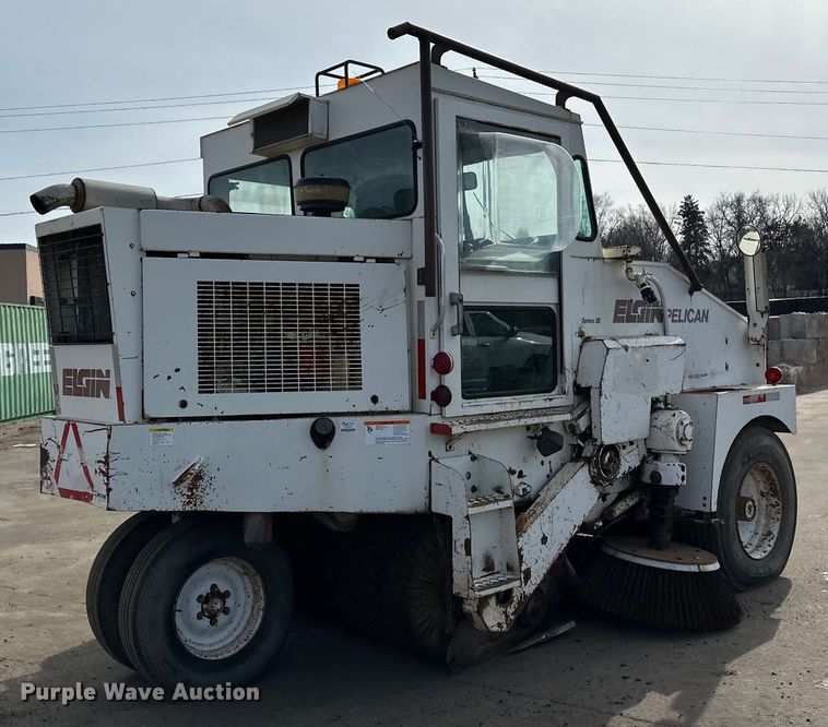 image for item DO3297 1996 Elgin Pellican street sweeper