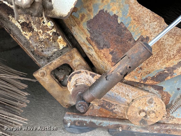 image for item DO3297 1996 Elgin Pellican street sweeper