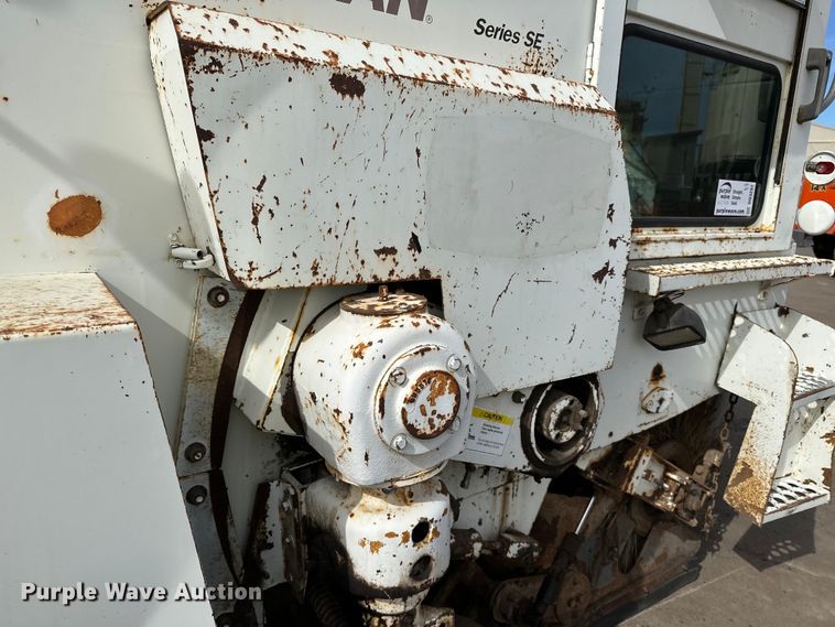 image for item DO3297 1996 Elgin Pellican street sweeper