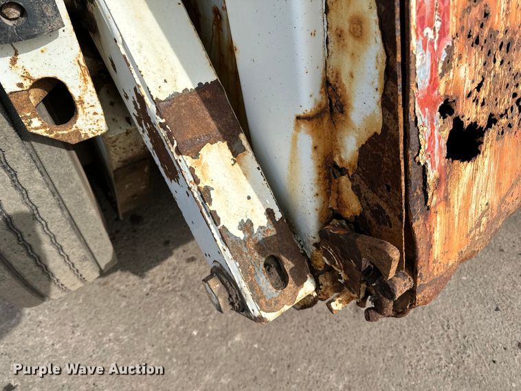 image for item DO3297 1996 Elgin Pellican street sweeper