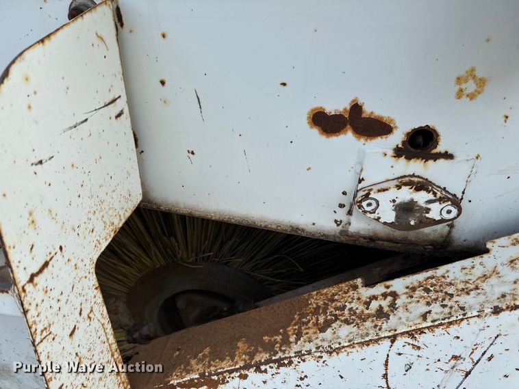 image for item DO3297 1996 Elgin Pellican street sweeper