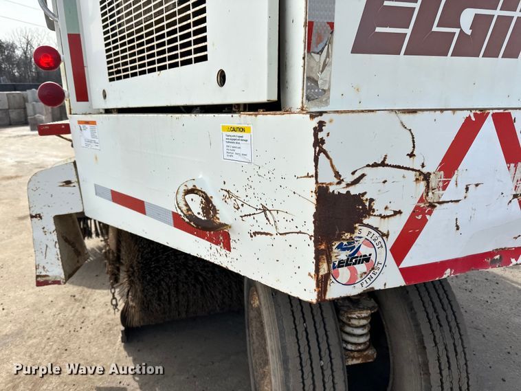image for item DO3297 1996 Elgin Pellican street sweeper