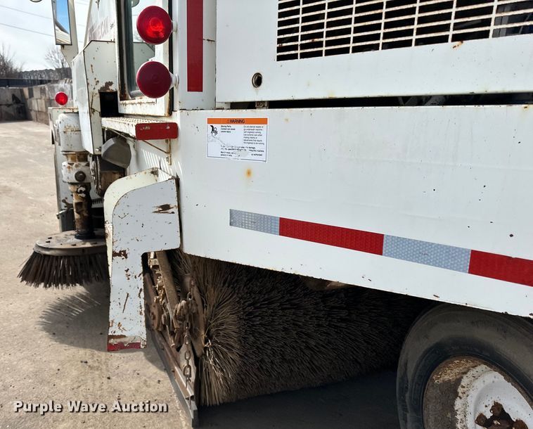 image for item DO3297 1996 Elgin Pellican street sweeper